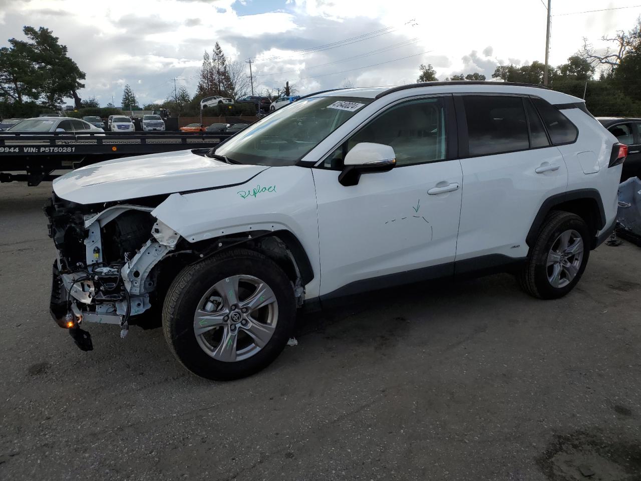 2022 TOYOTA RAV4 XLE VIN:2T3RWRFV2NW138090