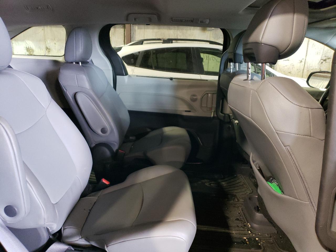 2022 TOYOTA SIENNA XLE VIN:5TDJRKECXNS093929