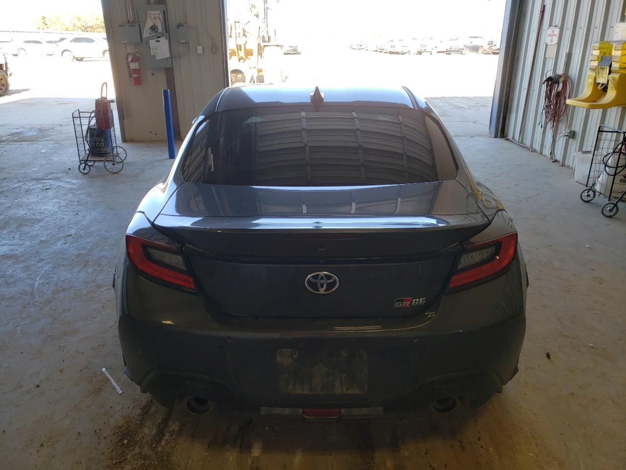 2023 TOYOTA GR 86  VIN:JF1ZNBC18P8760123