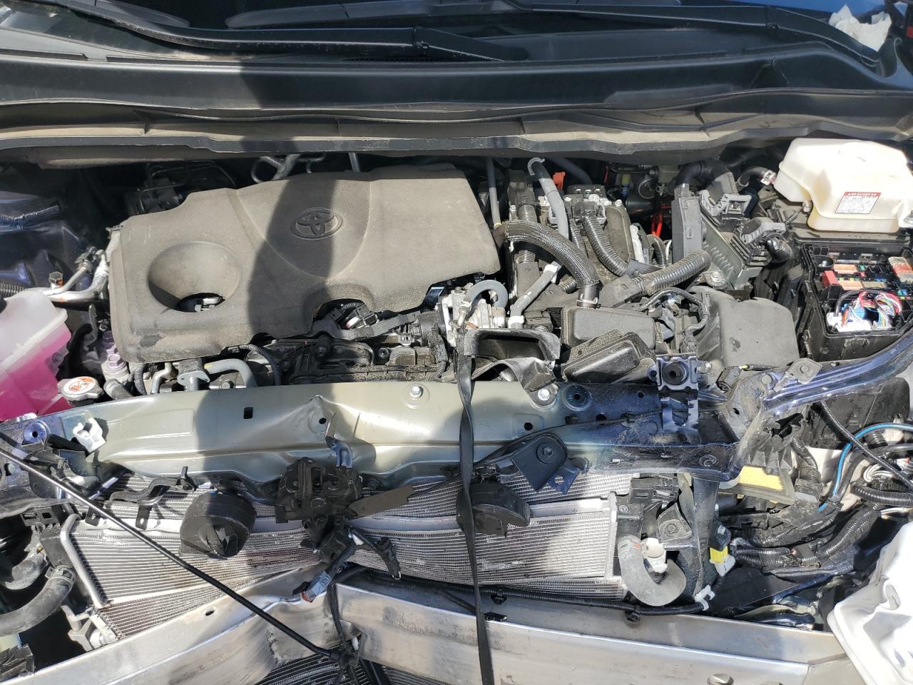 2022 TOYOTA SIENNA LE VIN:5TDKRKEC0NS100181