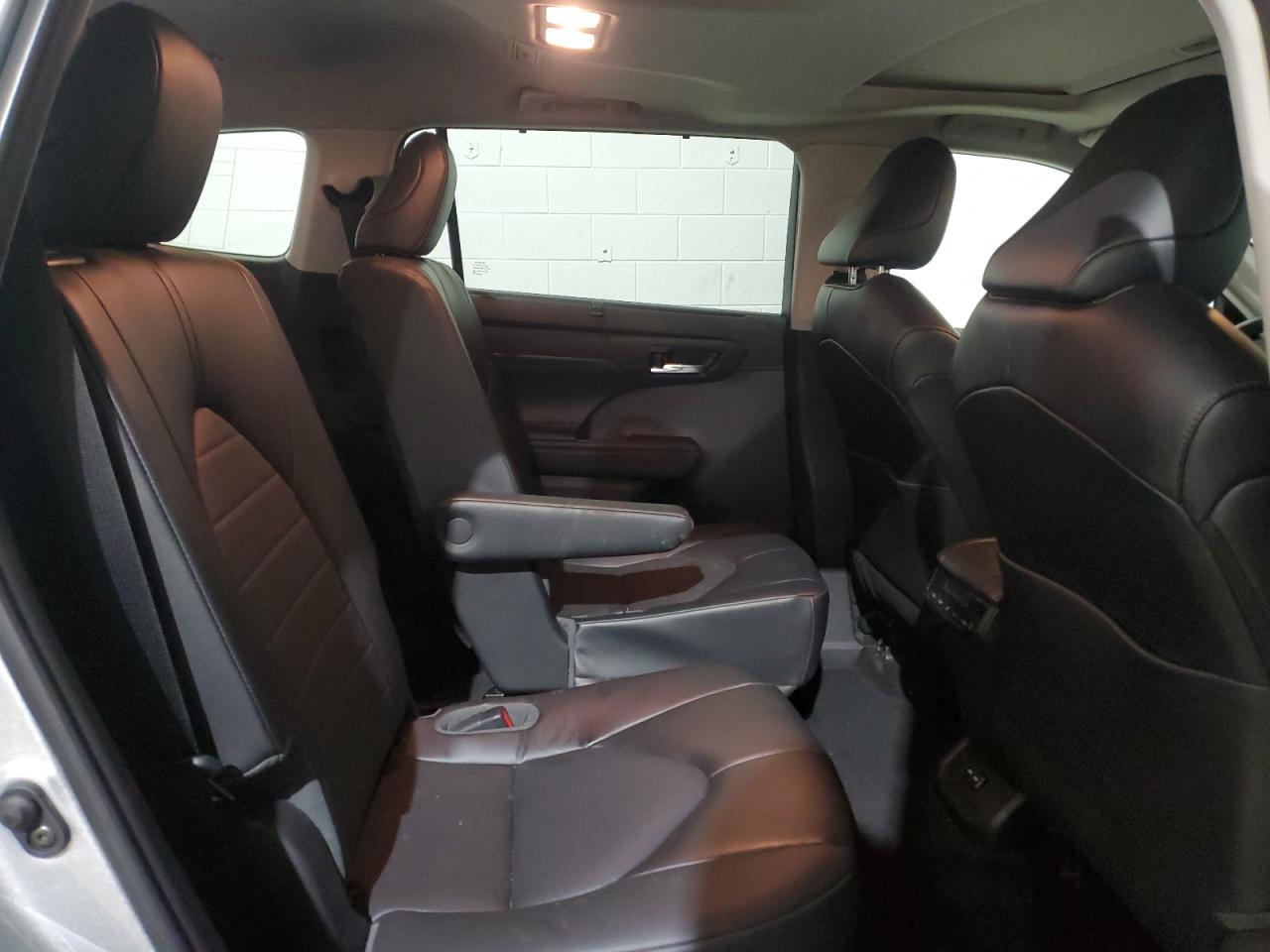 2022 TOYOTA HIGHLANDER XLE VIN:5TDGZRBH7NS176978