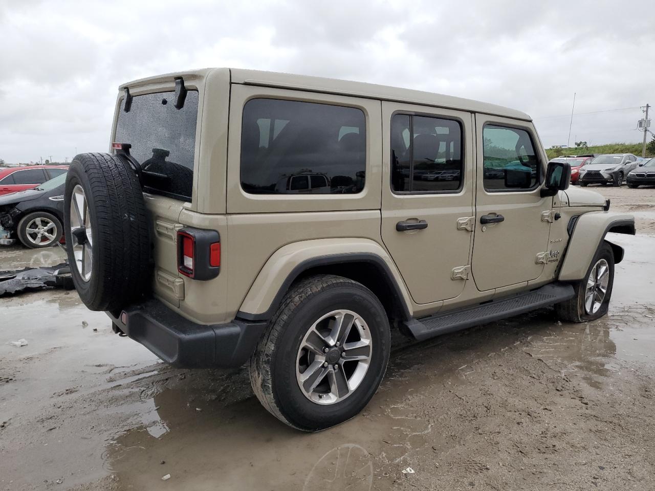 2022 JEEP WRANGLER UNLIMITED SAHARA VIN:1C4HJXEN5NW254403