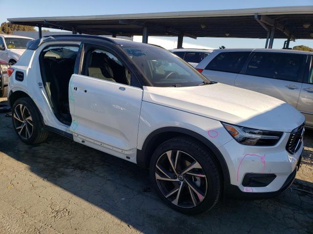 2021 VOLVO XC40 T4 R-DESIGN VIN: YV4AC2HM7M2481404