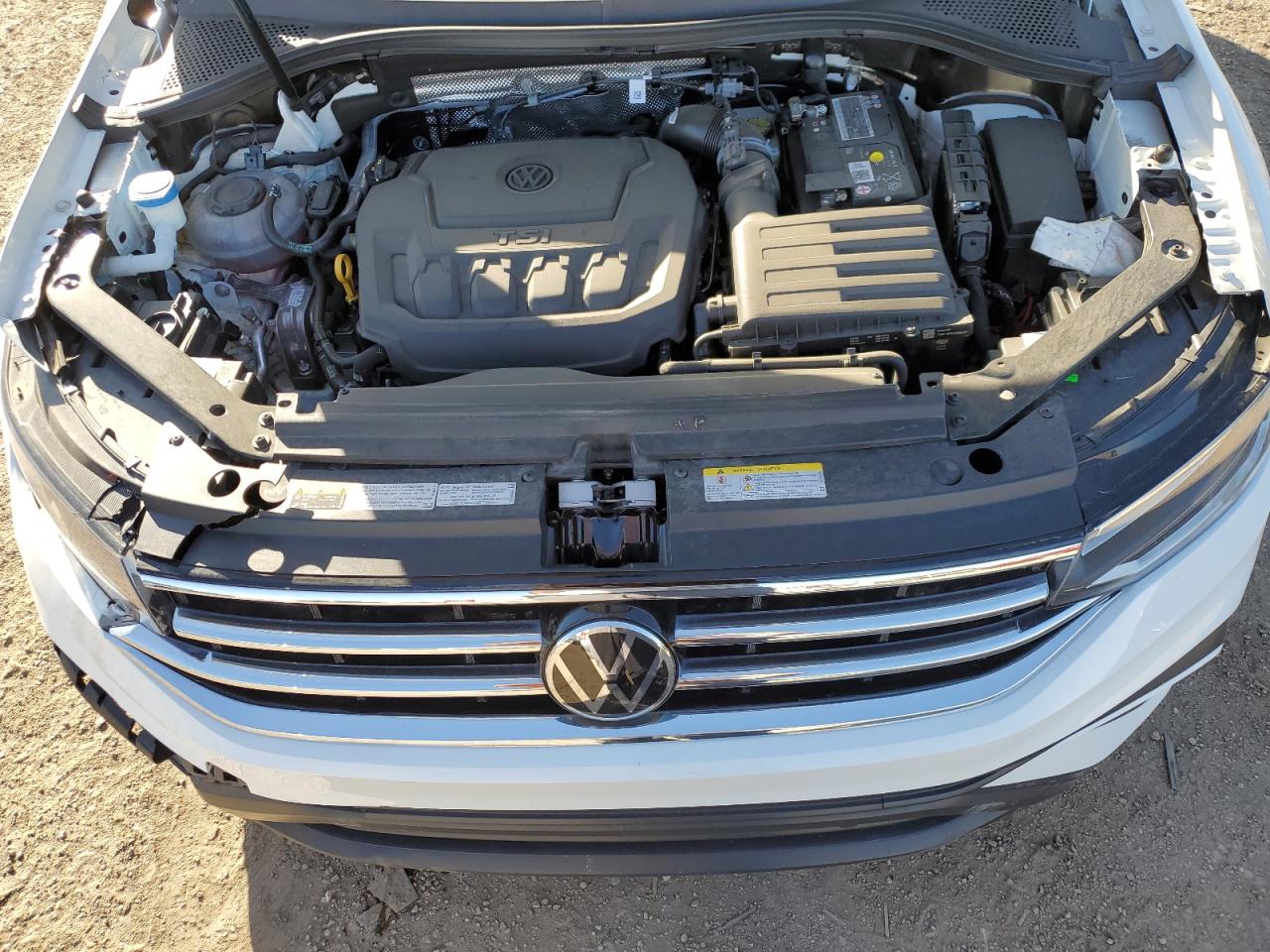 2022 VOLKSWAGEN TIGUAN SE VIN:3VV2B7AX5NM098018