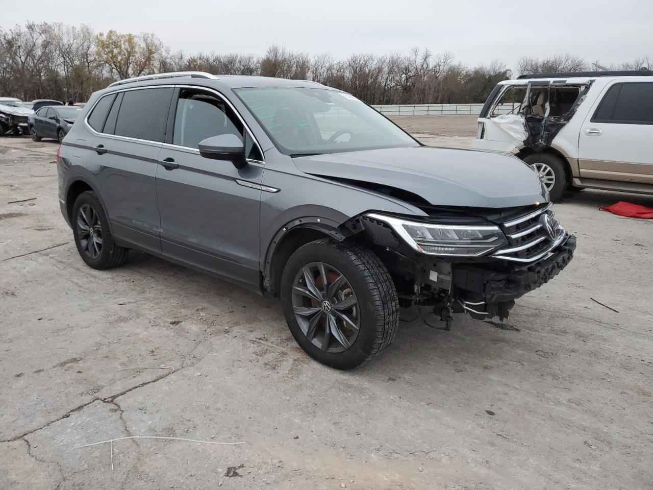 2022 VOLKSWAGEN TIGUAN SE VIN:3VV2B7AX2NM161561