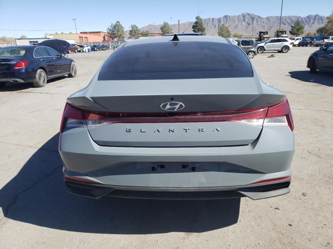 2022 HYUNDAI ELANTRA SEL VIN:KMHLS4AG8NU323198