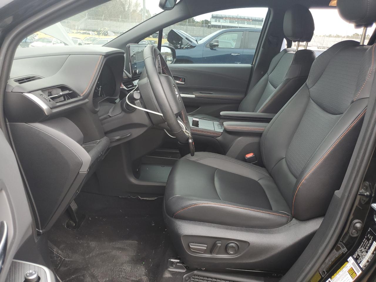 2022 TOYOTA SIENNA XSE VIN:5TDXRKEC3NS131706