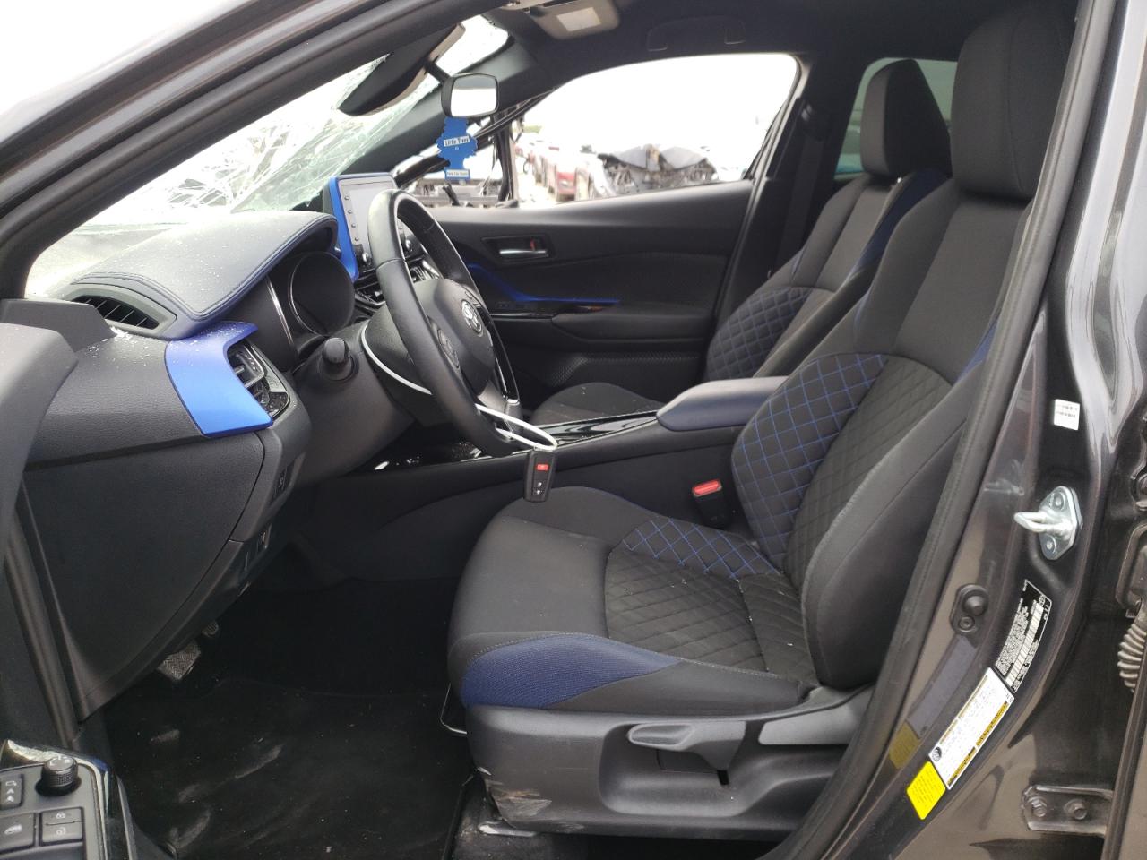 2022 TOYOTA C-HR XLE VIN:NMTKHMBX8NR140772