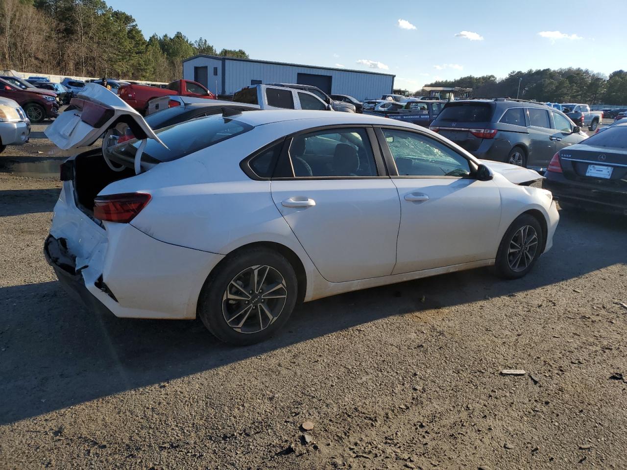 2023 KIA FORTE LX VIN:3KPF24AD5PE690584