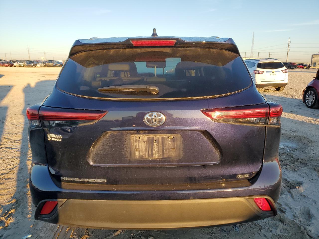 2022 TOYOTA HIGHLANDER XLE VIN:5TDHZRAH4NS557001
