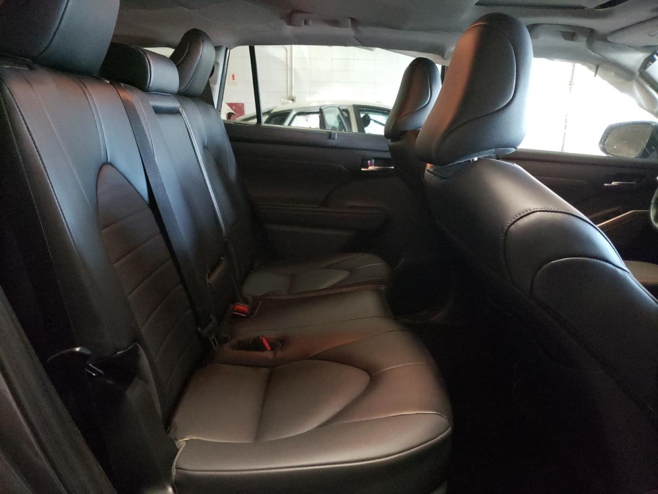 2022 TOYOTA HIGHLANDER HYBRID XLE VIN:5TDGBRCH1NS558877