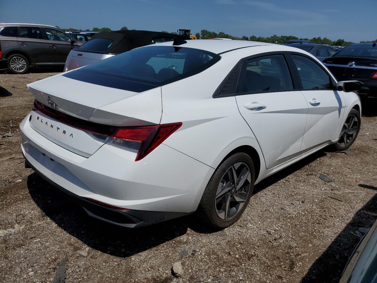 2023 HYUNDAI ELANTRA SEL VIN:5NPLS4AG9PH107135