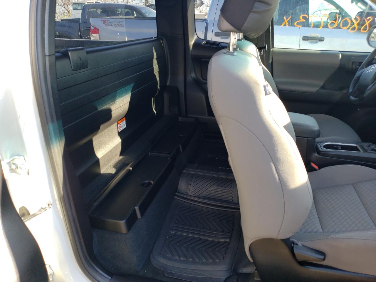 2022 TOYOTA TACOMA ACCESS CAB VIN:3TYRX5GN4NT049583