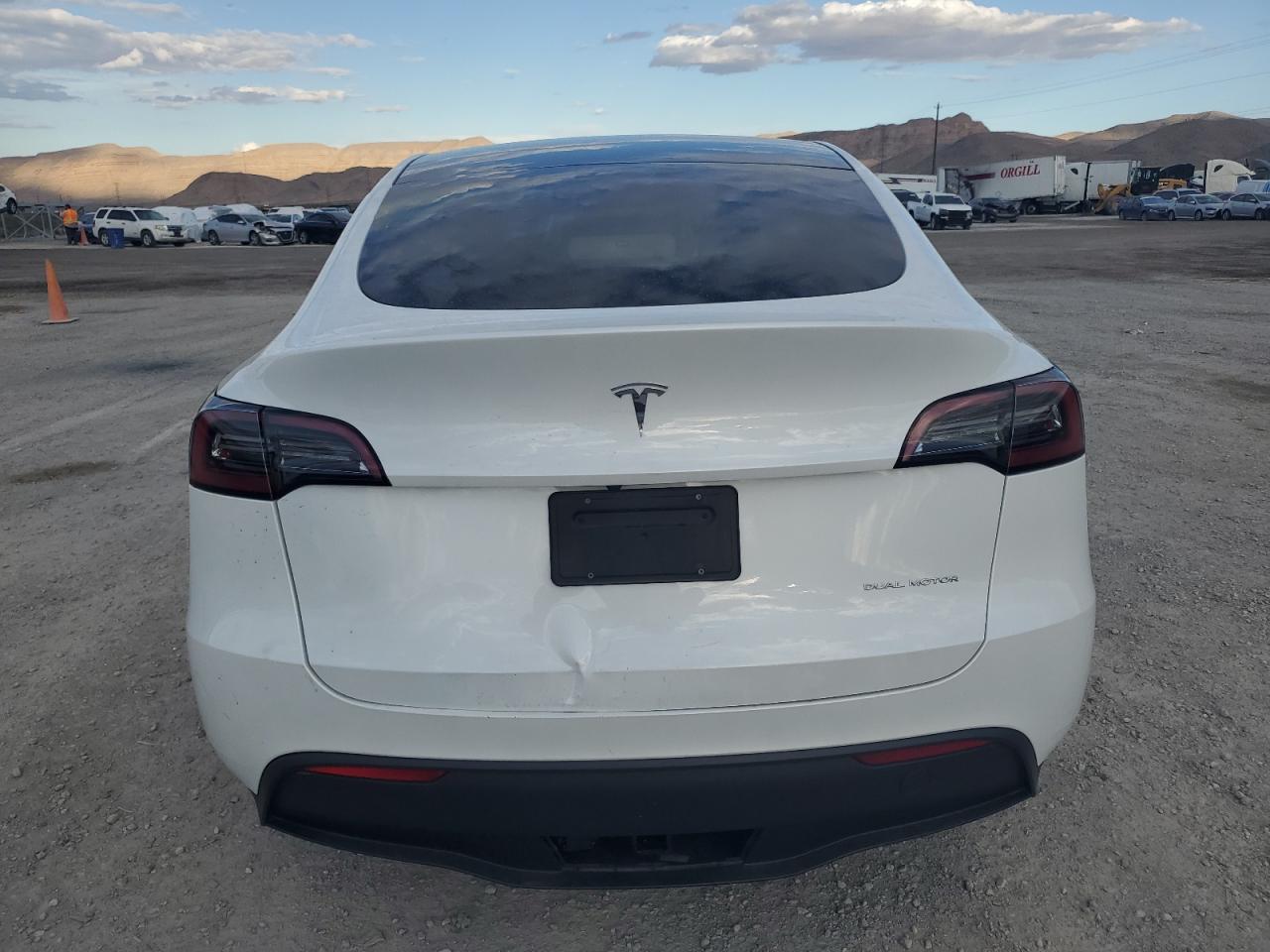 2023 TESLA MODEL Y  VIN:7SAYGDEE9PA074913