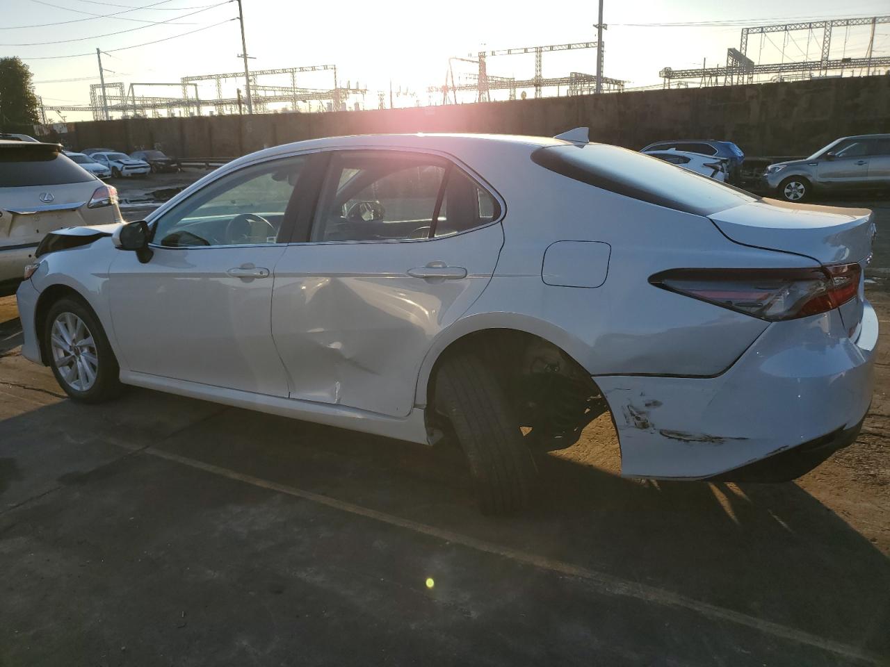 2022 TOYOTA CAMRY LE VIN:4T1C11AK2NU070501