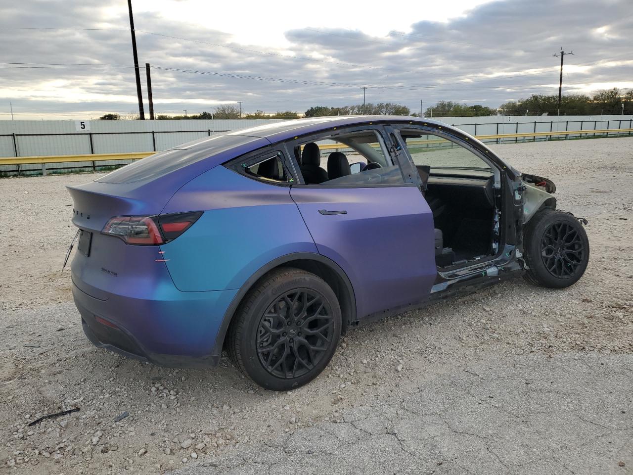 2022 TESLA MODEL Y  VIN:7SAYGDEEXNF330010