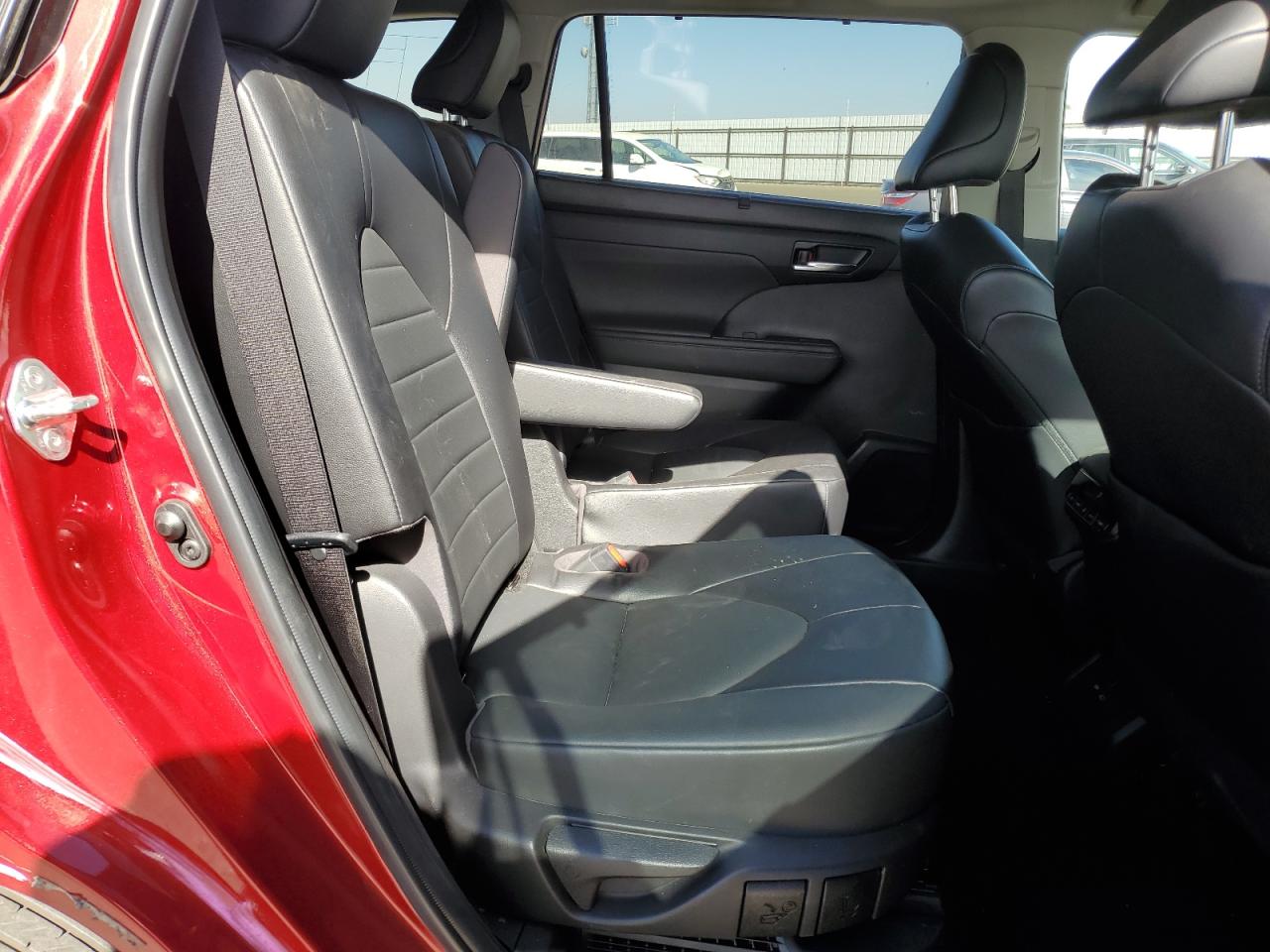 2022 TOYOTA HIGHLANDER HYBRID XLE VIN:5TDHBRCH7NS552828