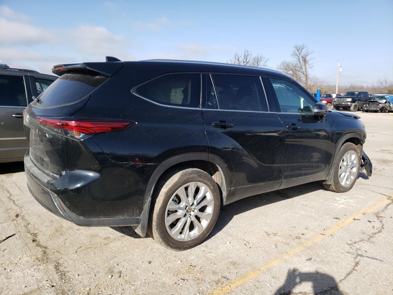 2022 TOYOTA HIGHLANDER LIMITED VIN:5TDDZRBH8NS249326