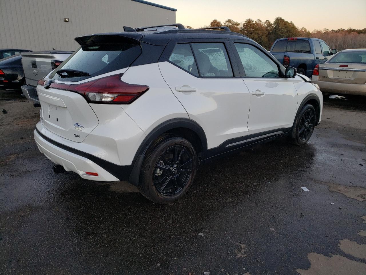 2022 NISSAN KICKS SR VIN:3N1CP5DV8NL493841