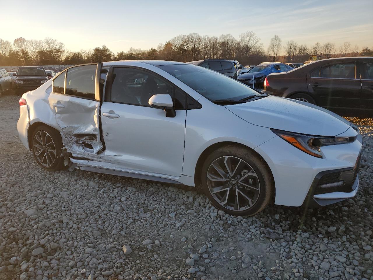 2022 TOYOTA COROLLA XSE VIN:5YFT4MCE8NP134638