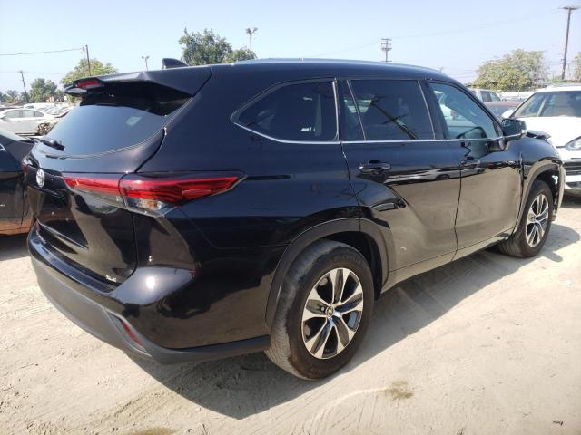 2021 TOYOTA HIGHLANDER XLE VIN: 5TDHZRAH0MS040020