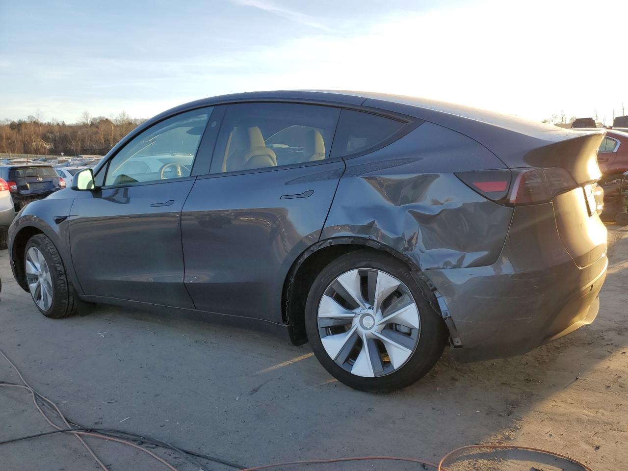 2023 TESLA MODEL Y  VIN:7SAYGDEE2PF830570