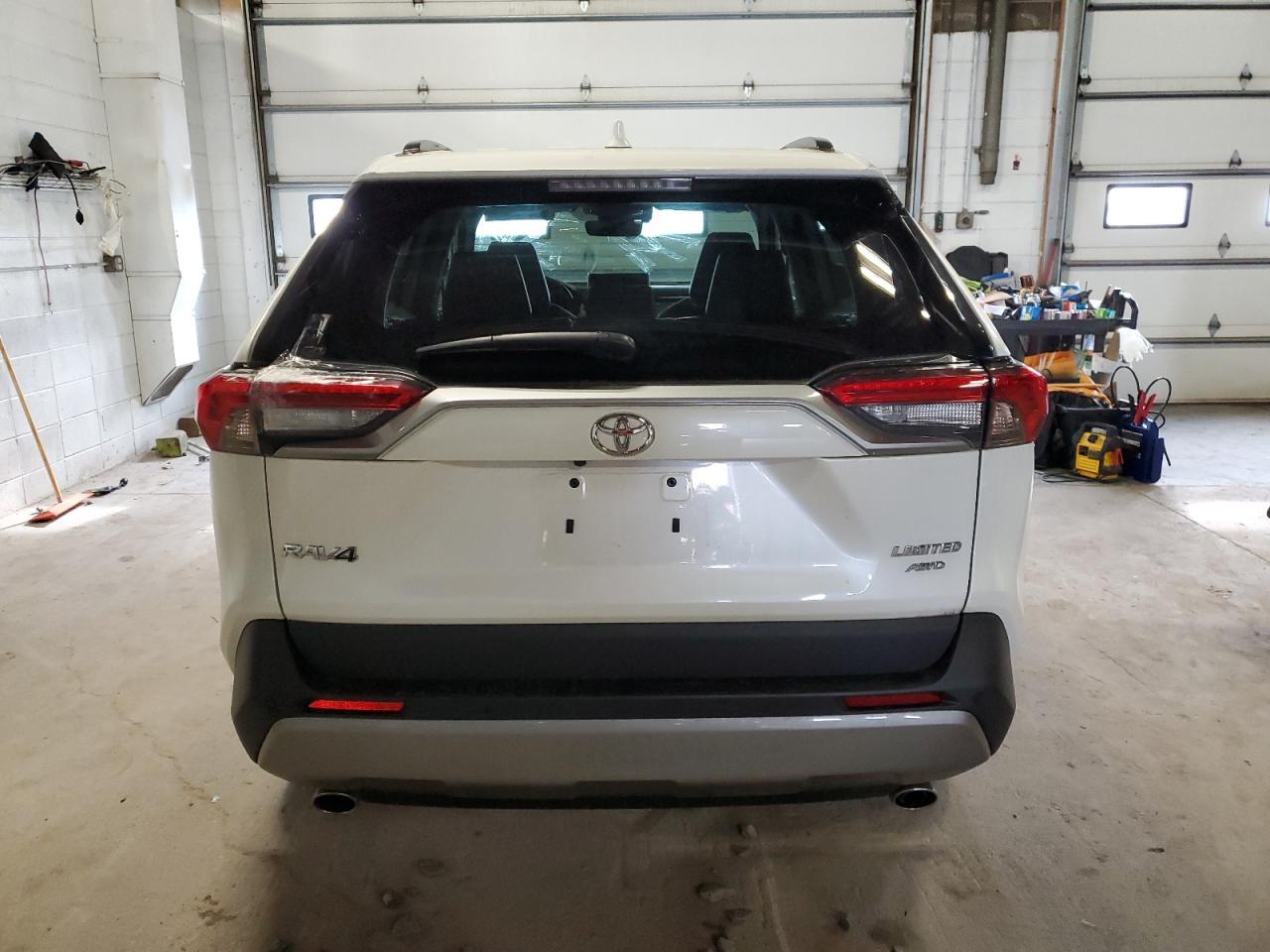 2022 TOYOTA RAV4 LIMITED VIN:2T3N1RFV7NW324589