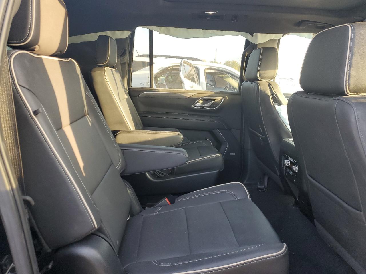 2022 GMC YUKON XL K1500 SLT VIN:1GKS2GKD1NR203613