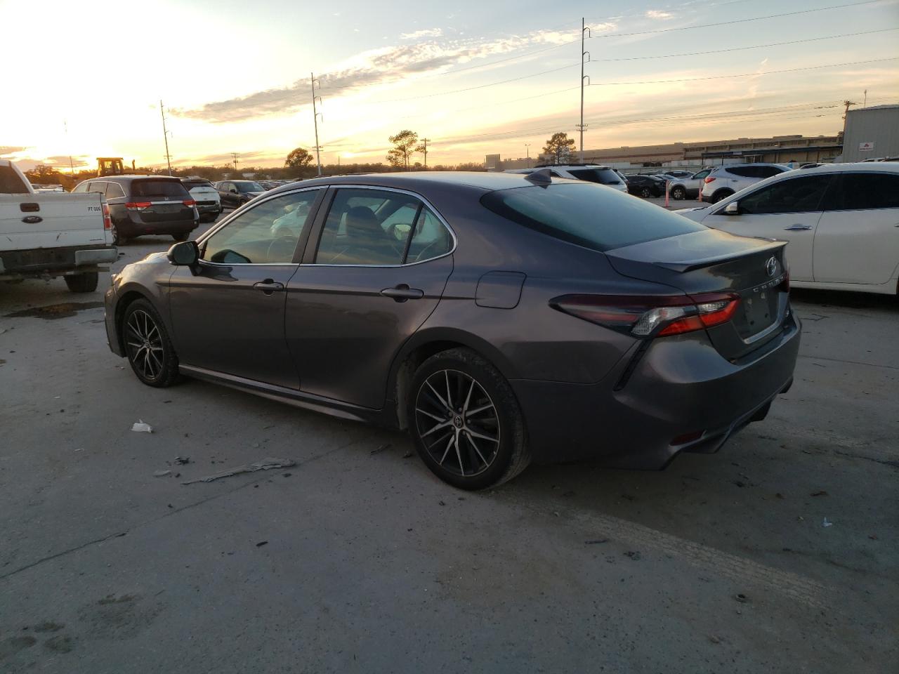 2022 TOYOTA CAMRY SE VIN:4T1G11AK1NU667530