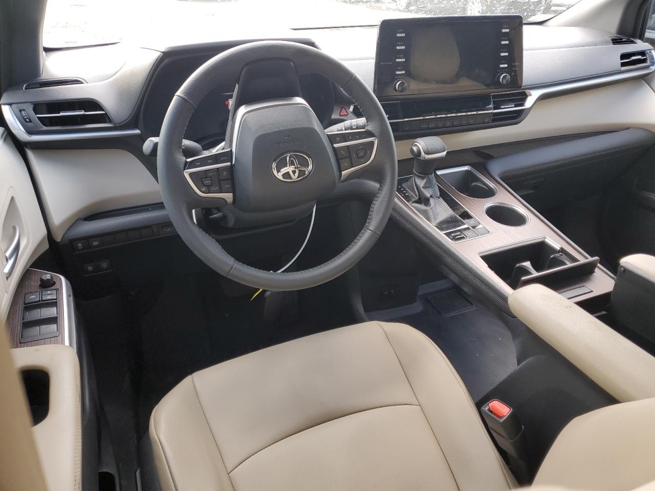 2022 TOYOTA SIENNA XLE VIN:5TDYRKEC4NS131136