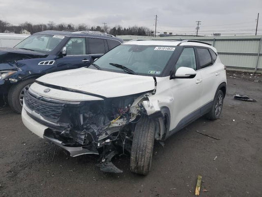 2021 KIA SELTOS EX VIN: KNDERCAA1M7196354