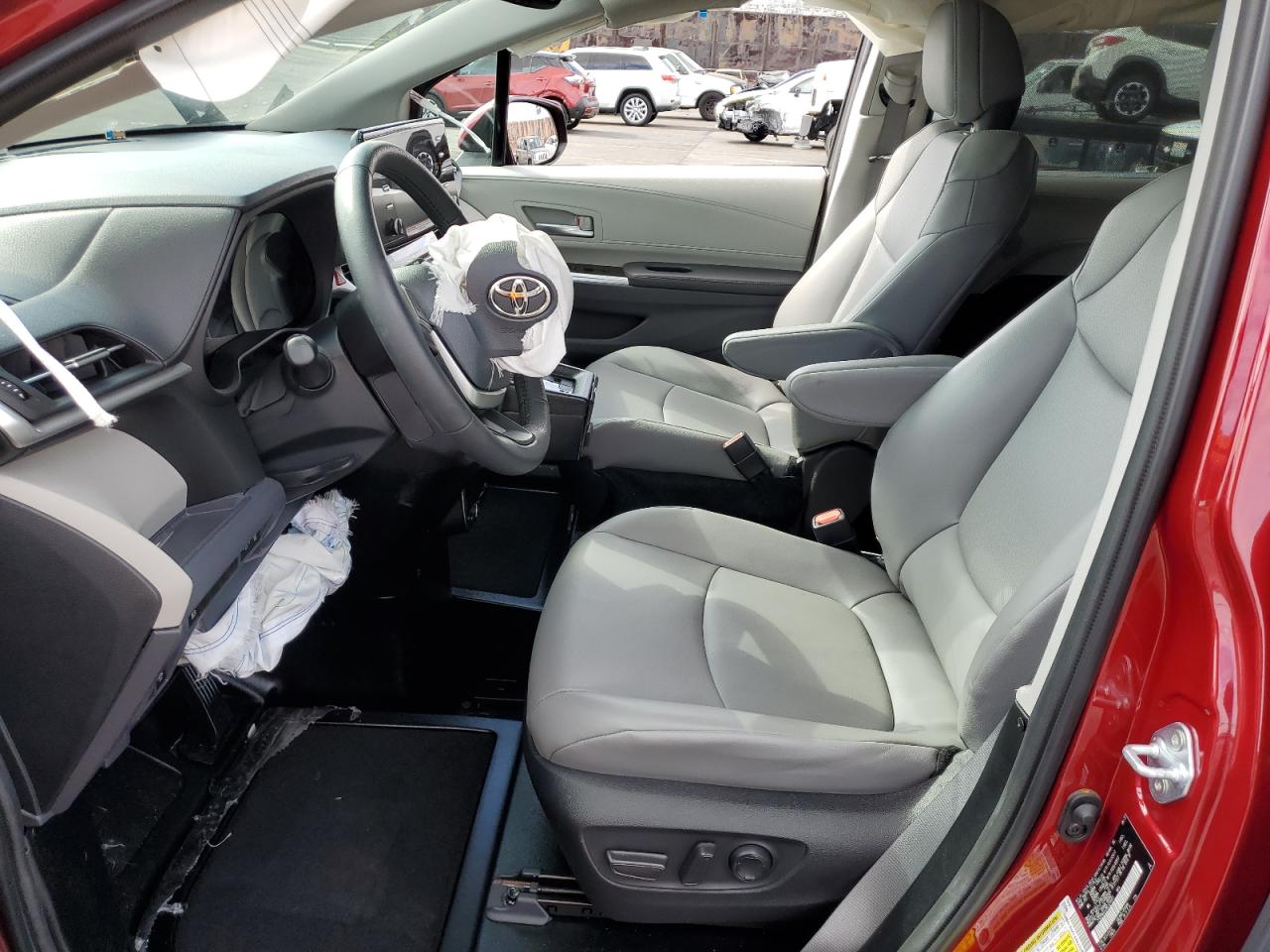 2022 TOYOTA SIENNA XLE VIN:5TDYRKEC2NS129661
