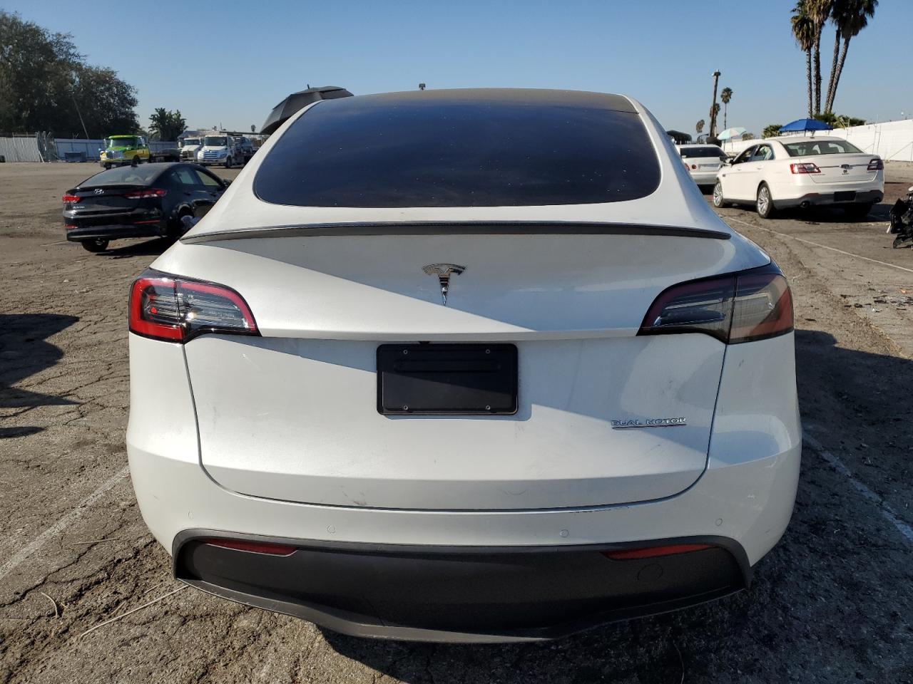 2022 TESLA MODEL Y  VIN:7SAYGDEF4NF552082