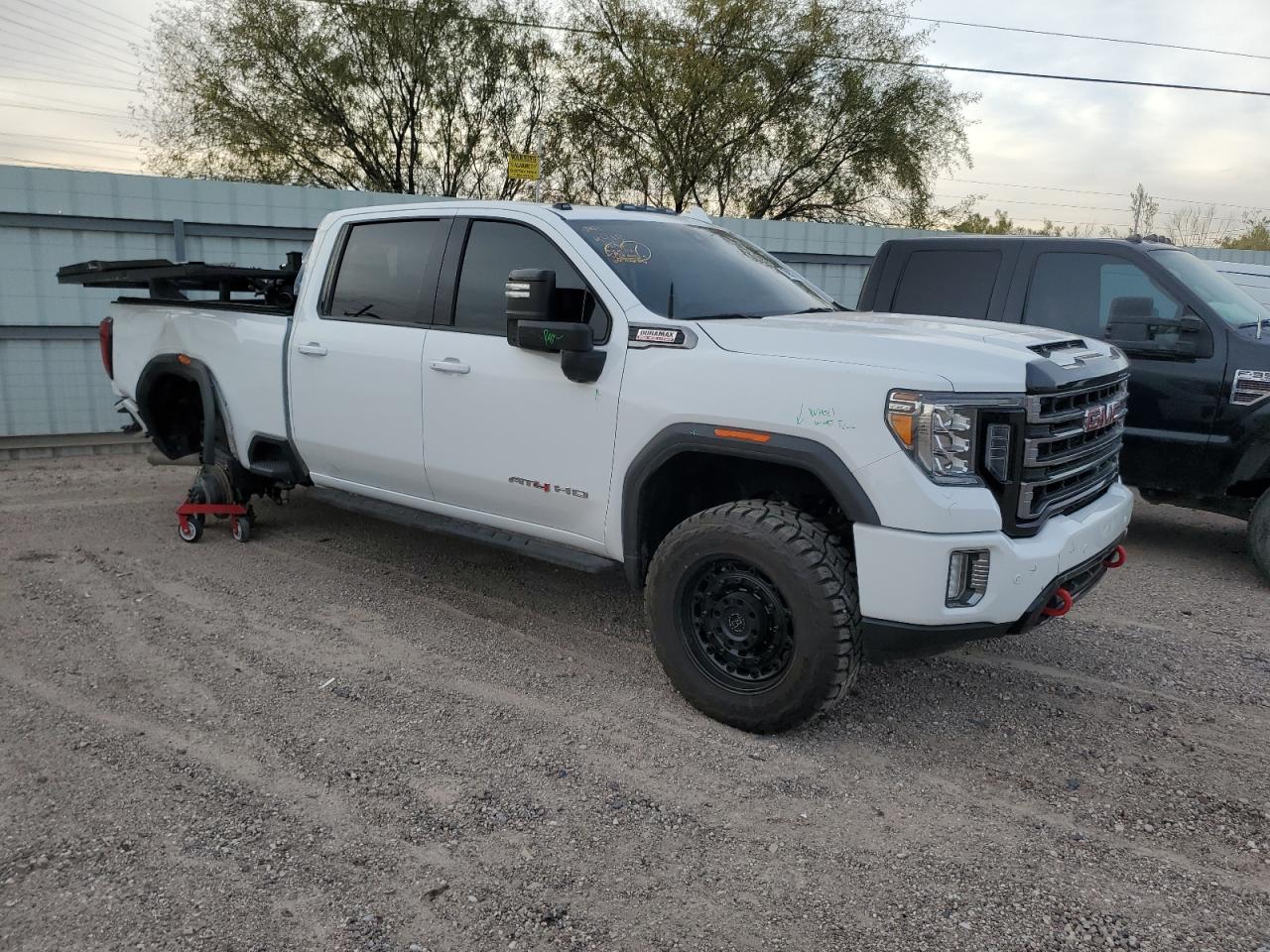 2022 GMC SIERRA K2500 AT4 VIN:1GT49PEY1NF299758