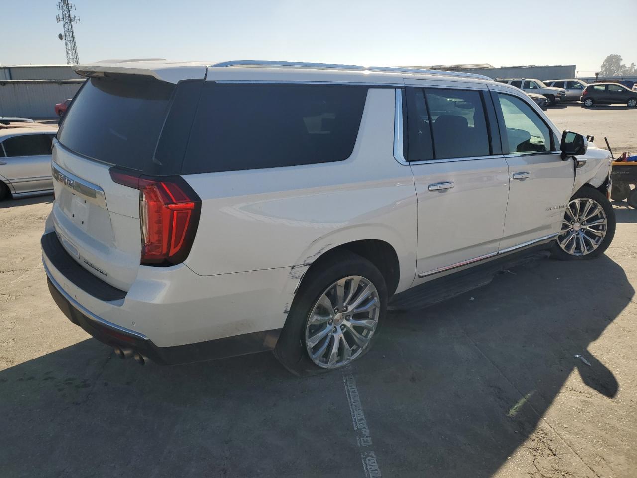 2022 GMC YUKON XL DENALI VIN:1GKS2JKL6NR293703