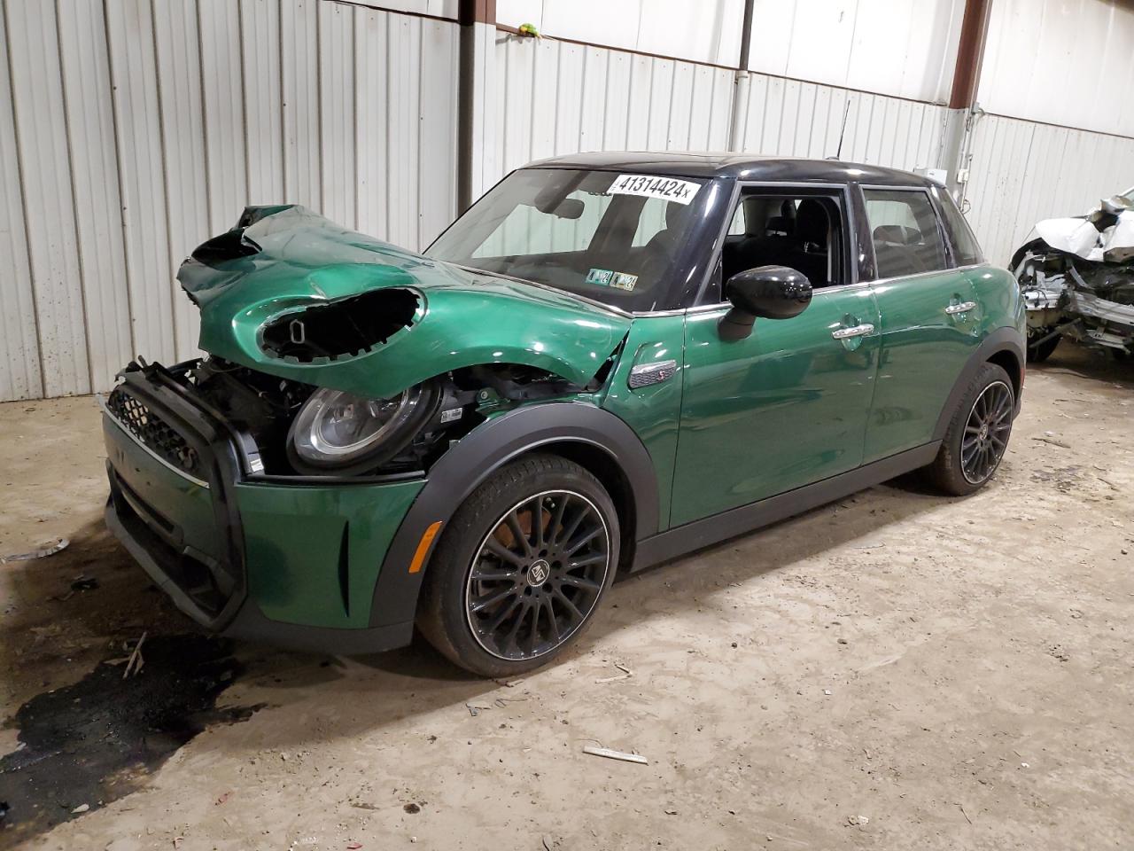 2022 MINI COOPER S VIN:WMW53DK02N2R31674