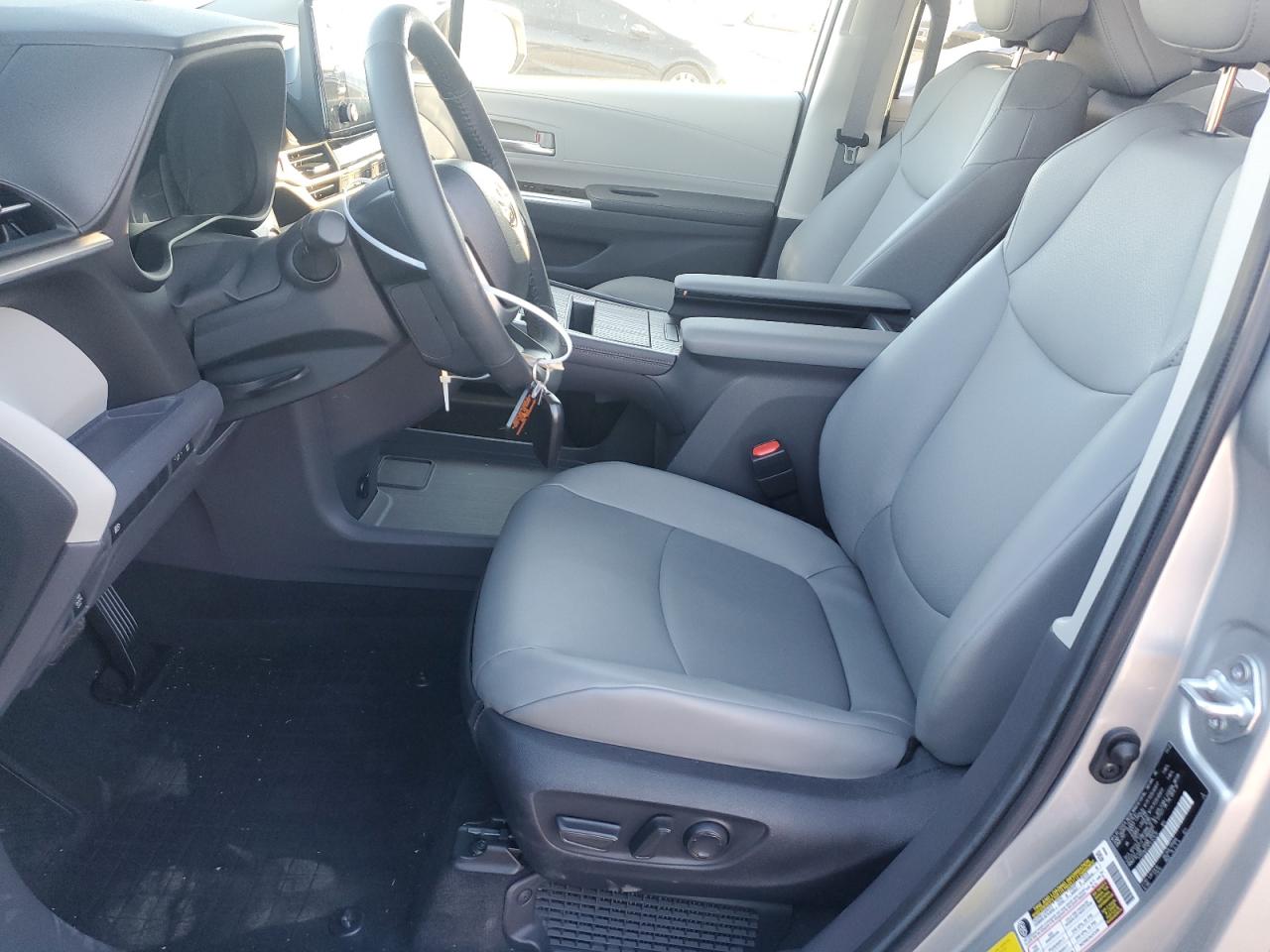 2023 TOYOTA SIENNA XLE VIN:5TDYRKECXPS142435