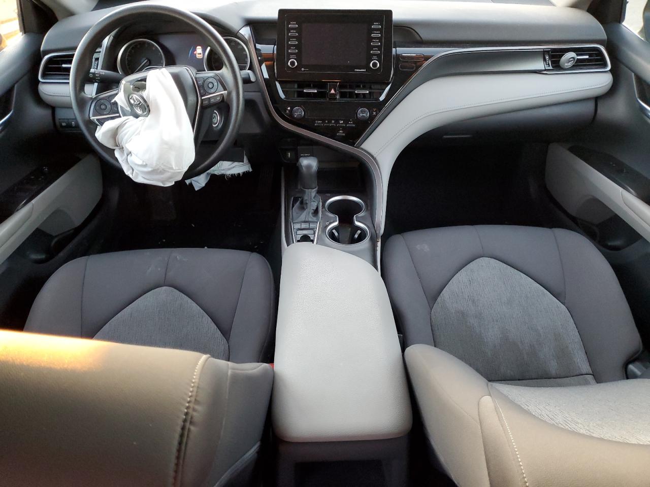 2022 TOYOTA CAMRY LE VIN:4T1C11BK9NU055721