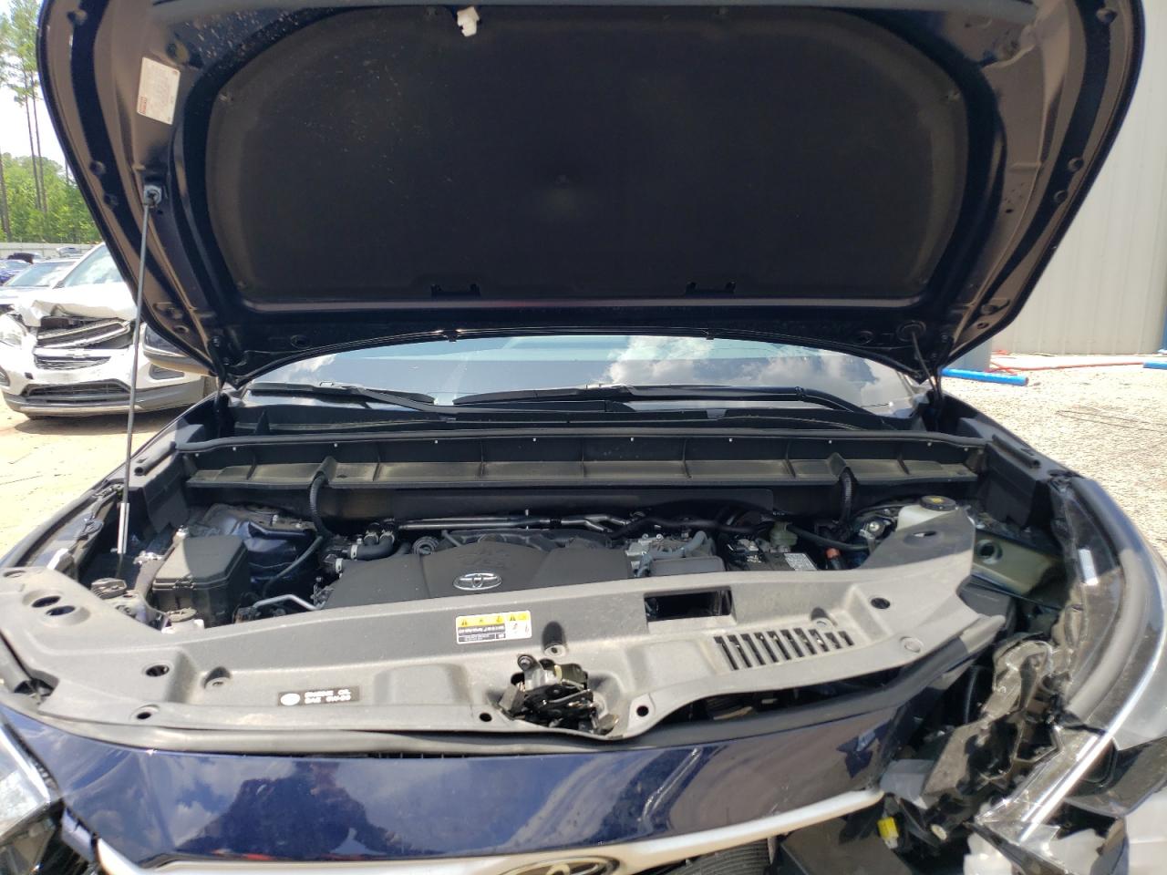 2022 TOYOTA HIGHLANDER XLE VIN:5TDGZRAHXNS132152