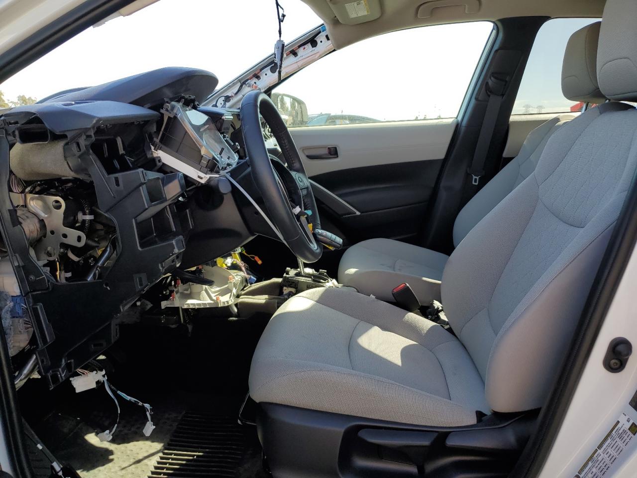 2022 TOYOTA COROLLA CROSS LE VIN:7MUCAAAG1NV020117