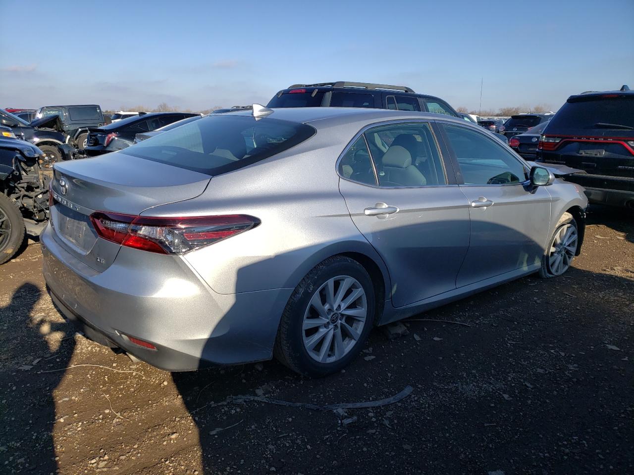 2022 TOYOTA CAMRY LE VIN:4T1C11AK2NU650721