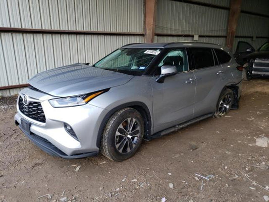 2021 TOYOTA HIGHLANDER XLE VIN: 5TDGZRAH8MS530670