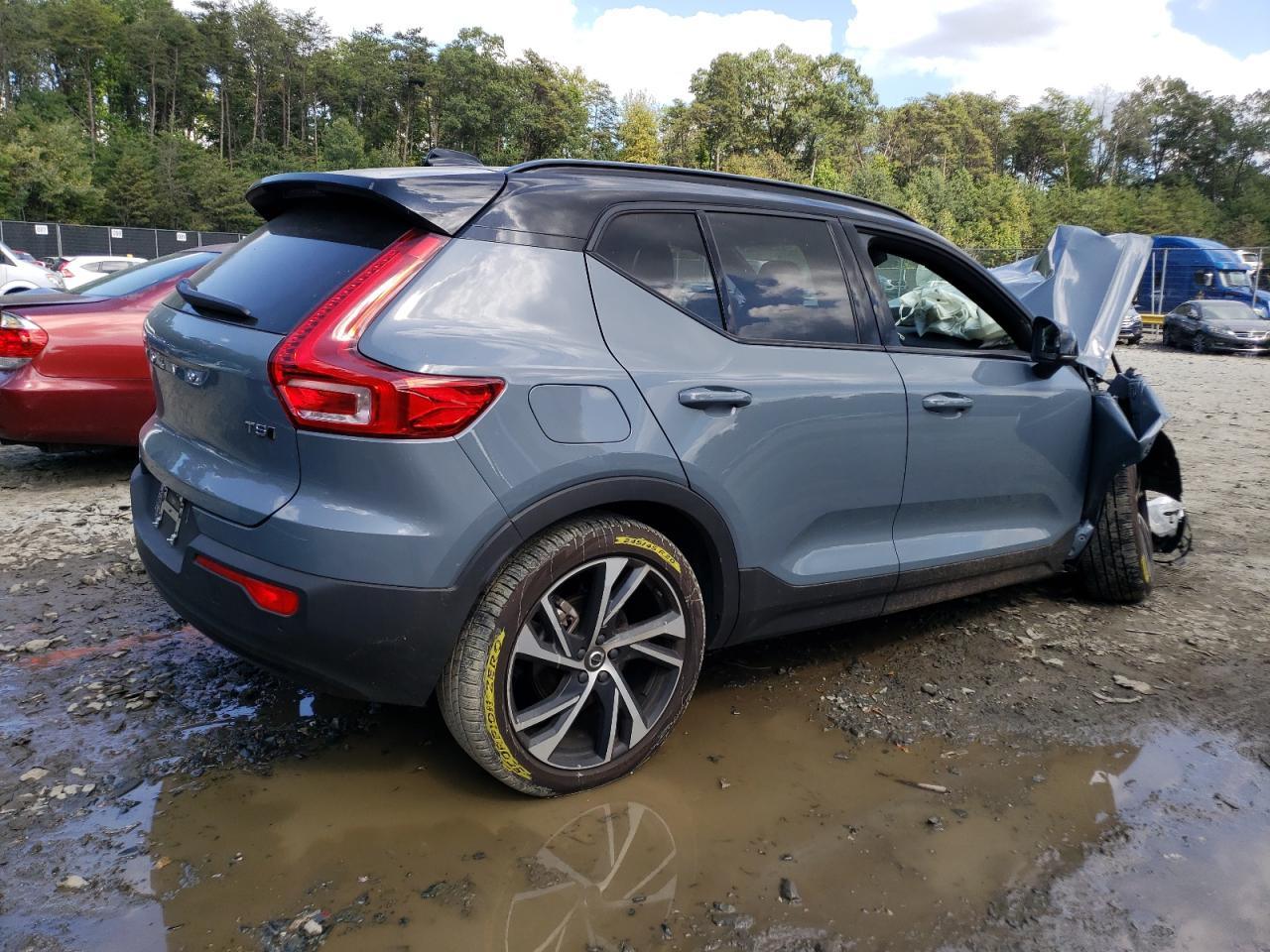 2022 VOLVO XC40 T5 R-DESIGN VIN:YV4162UM7N2723932