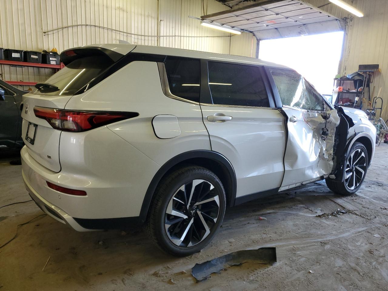 2023 MITSUBISHI OUTLANDER SE VIN:JA4J4UA83PZ013149