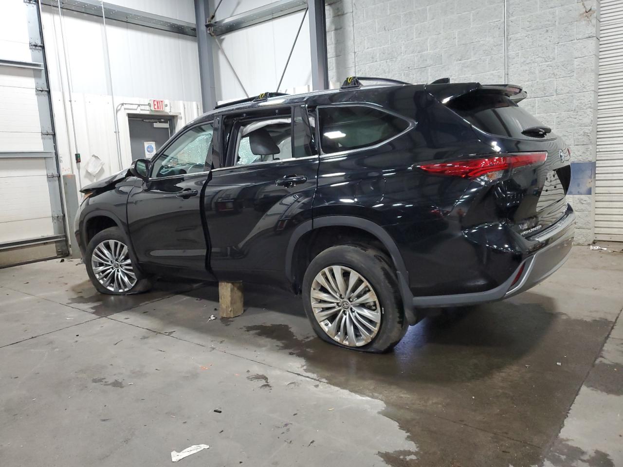 2022 TOYOTA HIGHLANDER PLATINUM VIN:5TDFZRBHXNS188747