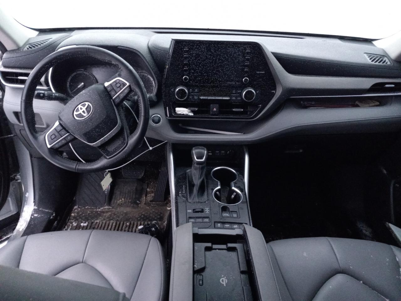 2022 TOYOTA HIGHLANDER XLE VIN:5TDHZRBHXNS581222