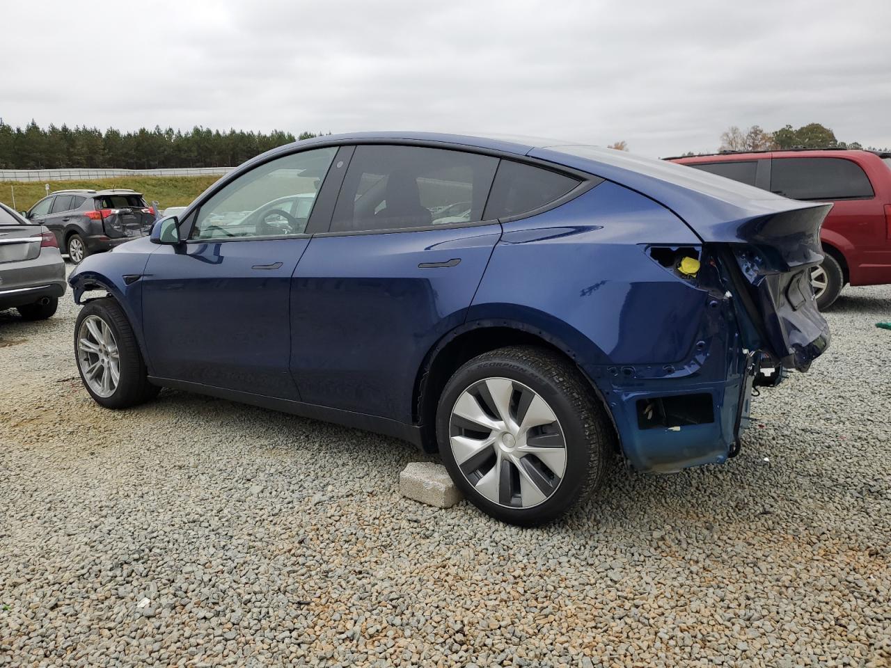 2023 TESLA MODEL Y  VIN:7SAYGDEE7PA113384