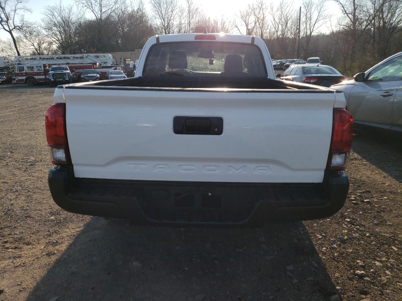 2022 TOYOTA TACOMA ACCESS CAB VIN:3TYRX5GN0NT054635
