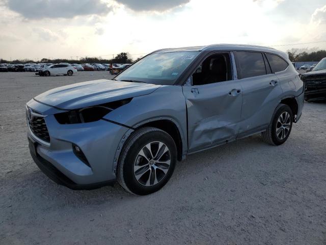 2021 TOYOTA HIGHLANDER XLE VIN: 5TDHZRAH7MS047000