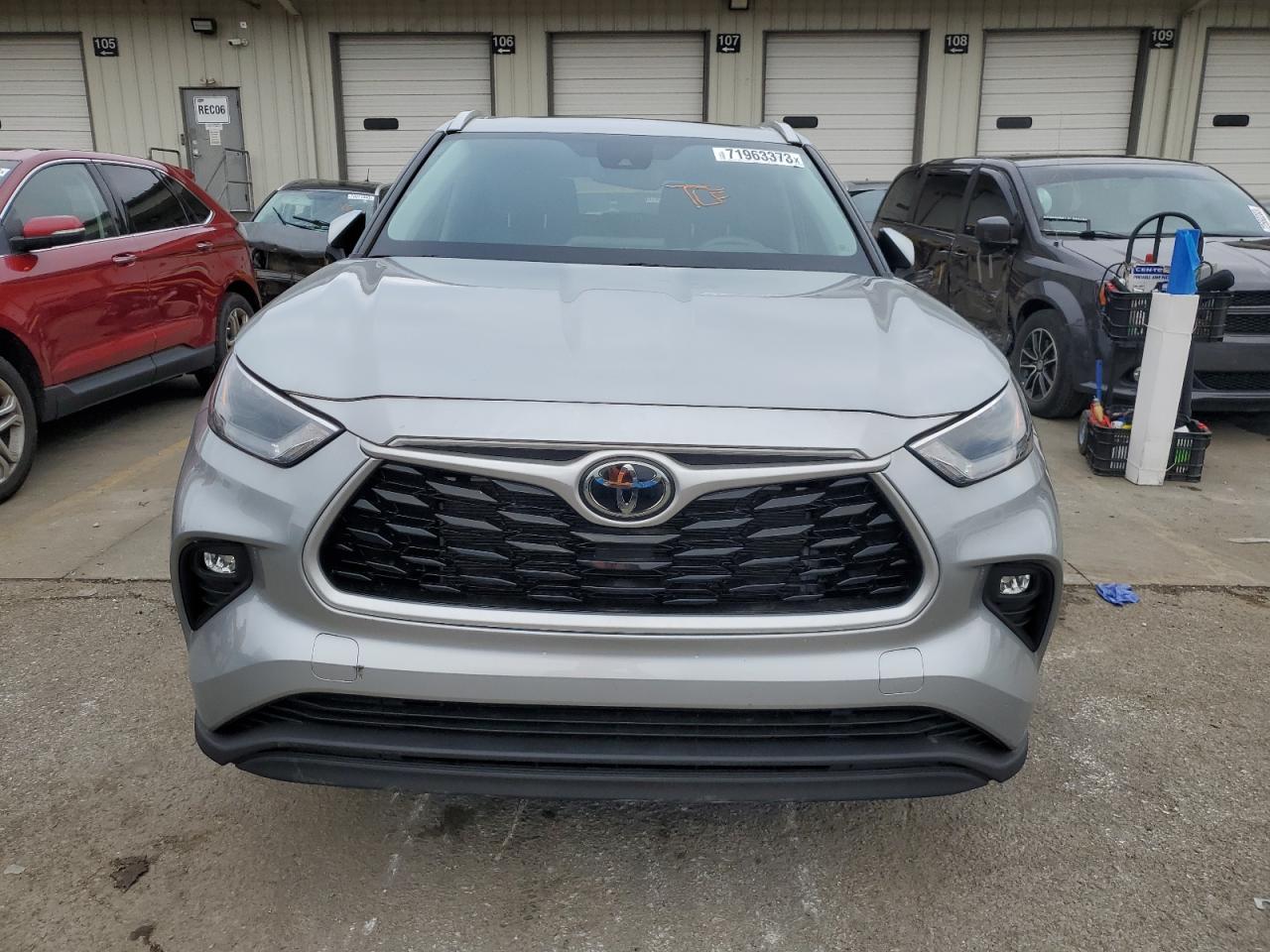 2022 TOYOTA HIGHLANDER XLE VIN:5TDGZRBH1NS578544